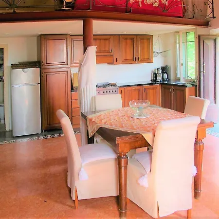 Budget Romance Tower Studio Apartment Lari